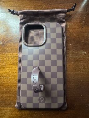 Loopy Case Brown Checkered Phone Case with Loop Grip